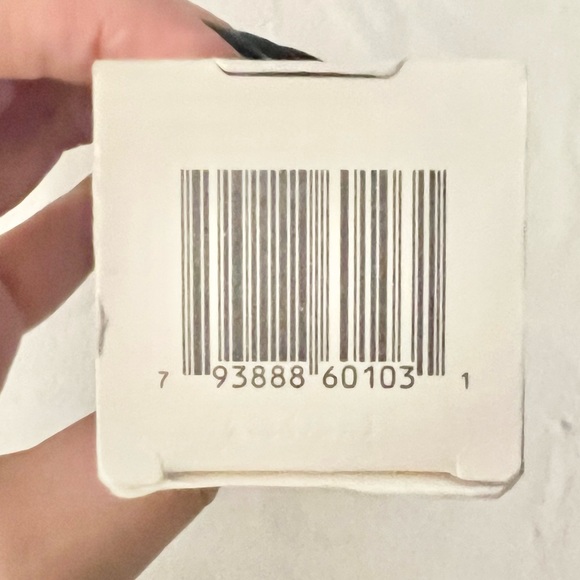 Briogeo Color Me Brilliant Mushroom + Bamboo
Color Protect Primer BNIB! - Picture 2 of 11